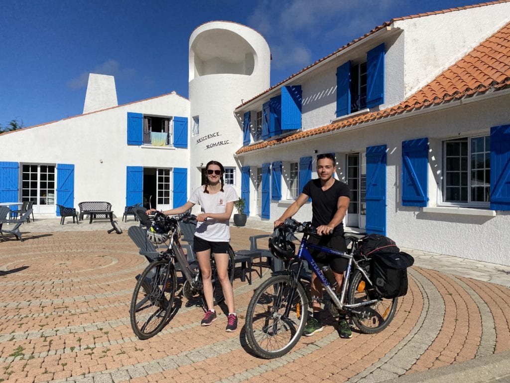 Labellisé Accueil vélo - Groupe ou individuel - Bivouac en toile - Chambre d’hôte - Appartement - Vélodysée - Balade à vélo - Location