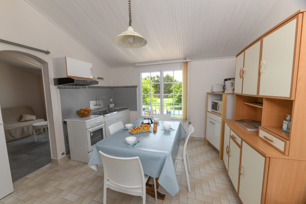Appartement de vacances louer Vendée à Jard sur mer très lumineux grande cuisine piscine