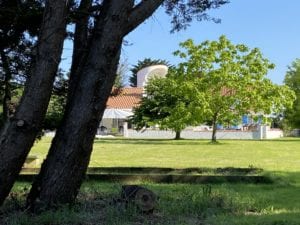 Grand jardin Résidence Romaric Vendée Jard-sur-Mer soleil