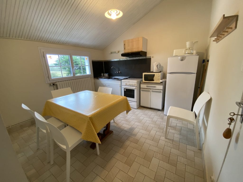 Location appartement Jard-sur-Mer Vendée chambre/salon lit équipé salle de bain vacances été famille groupe amis