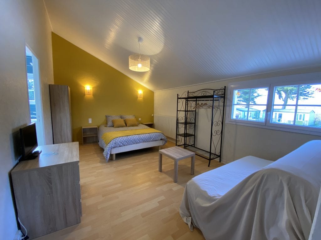 Location appartement Jard-sur-Mer Vendée chambre/salon lit équipé salle de bain vacances été famille groupe amis